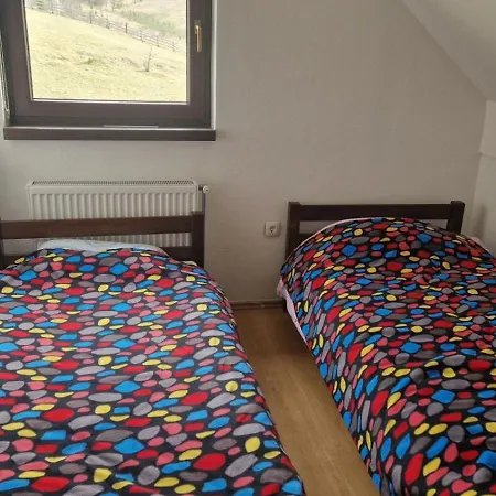 Trebecaj Gardens Holiday home Trnovo